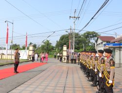 Tradisi Penyambutan Kapolres Sambas AKBP Sanny Handityo S.I.K., M.H., Berjalan khimad Dan Resmi Sebagai Nahkoda Polres Sambas