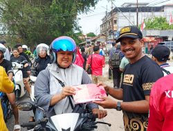 Kodim 1210/Landak Dukung Pemkab Landak Semarakkan HUT Ke-81 RI Melalui Gerakan Pembagian Bendera
