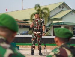 Jaga Kesehatan Dan Terus Berolahraga Pesan Danrem 121/Abw Saat Jam Komandan Kepada Seluruh Prajurit Korem 121/Abw