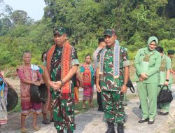 Kasrem 121/Abw Dampingi Irdam XII/Tanjungpura Secara Resmi Menutup Kegiatan TNI Manunggal Membangun Desa (TMMD) Kodim 1206/Putussibau Tahun 2026