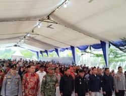 Perkuat Ekonomi Masyarakat Perbatasan Dandim 1206/Putussibau Bersama Forkopimda Hadiri Lentera Batas Negeri Di PLBN Badau