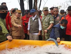 Tinjau Penanganan Karhutla Bersama Menhut Kasdam XII/Tpr Sinergi Kunci Utama Padamkan Api