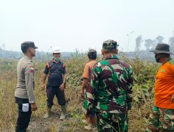 Cegah Karhutla Meluas Babinsa Semitau Bersama Muspika dan PT. PIP Gelar Patroli Gabungan