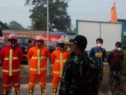 Koramil 1204-13/Belitang Hulu Bersama Tim Gabungan Berhasil Padamkan Karhutla Di Desa Sungai Tapah