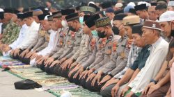Tim Penyuluhan Serdik PTIK Lemdiklat Polri Hadir Pada Sholat Istisqa Di Sambas