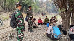 Tim Penyuluhan Mabes TNI Bersama Babinsa Badau Berikan Arahan Kepada Aparat Setempat Di Pulau Majang