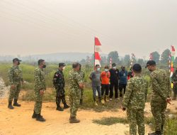 Bersama Komandan Sesko TNI Danrem 121/Abw Turun Langsung Dalam Penanganan Penanggulangan Bencana Karhutla Di Singkawang