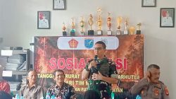 Perkuat Kesiapsiagaan Warga Tim Penyuluh Karhutla Mabes TNI Brigjen TNI Sain Mustain Sosialisasikan Tanggap Darurat Di Desa Melapi 