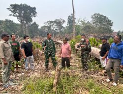 Sambangi Warga Dedai Kanan Dilapangan, Tim Penyuluhan Mabes TNI Sosialisasikan Pencegahan Karhutla