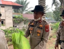 Warga Difabel Aktifis MPA Dapat Perhatian Dari Program Polres Sambas Berbagi Melalui Polsek Galing