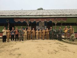 Tanamkan Cinta Alam Sejak Dini Tim Mabes TNI Ajak Siswa SMPN 1 Ambalau Cegah Karhutla