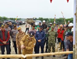 Panen Perdana Sawit Koperasi KBMA 1 Kasdim 1206/Putussibau Bersama Forkopimda Dorong Ekonomi Kerakyatan