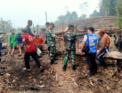 Tim Mabes TNI Perkuat Edukasi Pencegahan Karhutla Di Dusun Bandan Kecamatan Sekadau Hulu