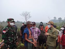 Dandim 1208/Sambas Dampingi Bupati Tinjau Penanganan Hotspot Di Desa Trimandayan