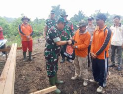 Jaga Hutan Jaga Kehidupan Brigjen TNI Sain Mustain Salurkan Bantuan Untuk Warga Terdampak Karhutla