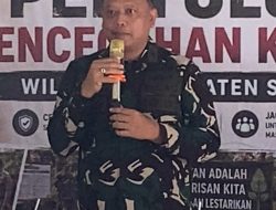 Tim Penyuluhan Karhutla Mabes TNI Gelar Penyuluhan Pencegahan Karhutla Dan Salurkan Bansos Kepada Warga Pemangkat