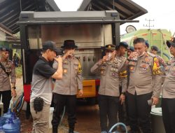 Polres Ketapang Kerahkan Mobil Water Treatment Bantu Warga Atasi Kebutuhan Air Bersih