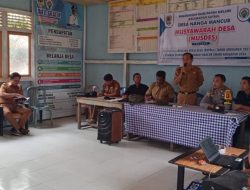 Bhabinkamtibmas Polsek Sayan Hadiri Musdes Dan Sampaikan Himbauan Karhutla