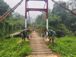 Akses Mobilitas Warga Kian Lancar Dandim 1209/Bengkayang Dampingi Tim Wasev TNI Tinjau Jembatan 100% Rampung
