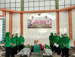 Sambut HUT Ke-81 TNI Kodim 1208/Sambas Gelar Bakti Sosial Donor Darah Dan Bagi Sembako Kepada Masyarakat