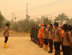 Gerak Cepat Polres Ketapang Padamkan Karhutla Di HCV PT KALE Seluas 10 Hektare Terbakar