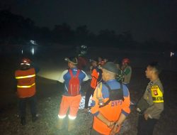 Bocah 12 Tahun Tenggelam Di Sungai Melawi Polisi Dan Tim Gabungan Bergerak Melakukan Pencarian