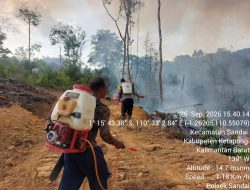 Respons Cepat Cegah Karhutla Meluas Polsek Sandai Lakukan Groundcheck Dan Pemadaman Titik Hotspot