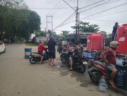 Kodaeral XII Kembali Salurkan 8.000 Liter Air Bersih Bagi Warga Sungai Jawi Luar