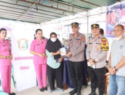 Polri Peduli Masyarakat Polres Landak Hadirkan Bakti Kesehatan Dan Pangan Serta Air Bersih Untuk Warga Mandor