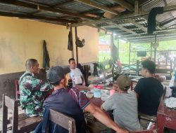Babinsa Sulung Koramil 02/Sejangkung Ajak Warga Jaga Keamanan Wilayah