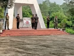Sambut HUT Ke-81 TNI Kodim 1208/Sambas Gelar Ziarah Ke Taman Makam Pahlawan Kabupaten Sambas