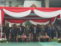 Danrem 121/Abw Hadiri Upacara Dan Syukuran HUT Ke-81 TNI Di Makodam XII/Tpr