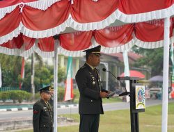 Pimpin Upacara Peringatan HUT Ke-81 TNI Kasrem 121/Abw Bacakan Amanat Panglima TNI Teguhkan Tekad Dalam Menjaga Persatuan