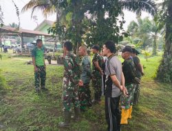 Koramil 1210-03/Mandor Bersama Forkopimcam Dan Masyarakat Gelar Kerja Bakti Di TKN Pembina Mandor