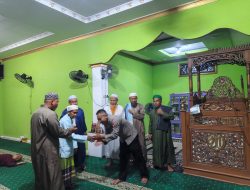 Perkuat Sinergi Polri Dan Masyarakat Polsek Menukung Gelar Subuh Keliling Di Masjid Al-Huda