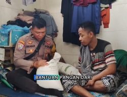 Wujud Nyata Polri Humanis Bhabinkamtibmas Bantu Marbot Masjid Yatim Piatu Penyandang Disabilitas Akses Bansos 