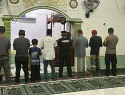 Polsek Belimbing Gelar Subuh Keliling Ajak Jemaah Perkuat Ukhuwah Islamiah 