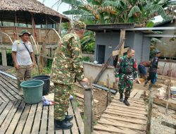 Wujud Sinergi Bangun Desa TMMD Ke-130 Dandim 1209/Bengkayang Dampingi Wakil Bupati Bengkayang Tinjau Pembangunan MCK di Sasaran Tiga
