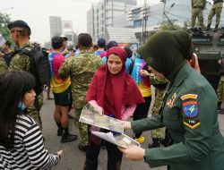 Kodam XII/Tpr Gelar Kampanye Kreatif Penerimaan Prajurit TNI AD Di CFD Pontianak Sedot Antusiasme Warga