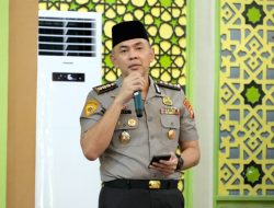 Jumat Keliling di Masjid At Taqwa Polda Kalbar Ajak Masyarakat Cegah Hoaks Dan Jaga Persatuan
