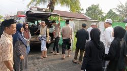 Polisi Bersama Masyarakat Aksi Humanis Pengawalan Jenazah Warnai Pelaksanaan Operasi Patuh Kapuas-2026